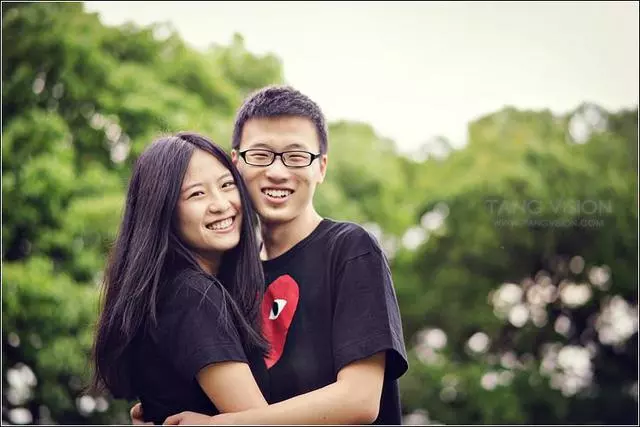 我每月給父母兩千生活費,婆婆讓我把錢都給她,我跟她說憑什麼