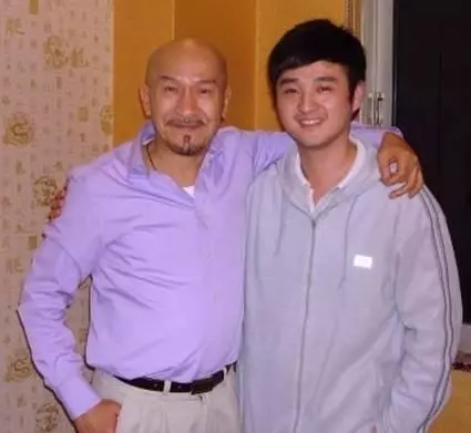 比星爺還紅的喜劇大師,炒樓巨虧曾複出,今73歲只有洪金寶能請動!