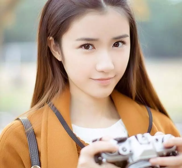 老婆多年不孕我和她鬧離婚,離婚那天她給我一份病歷我悔恨大哭