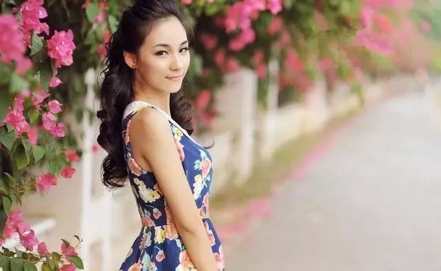 老婆嫌我窮拋下孩子跟別人跑了,三年後她帶著錢回來求我復合