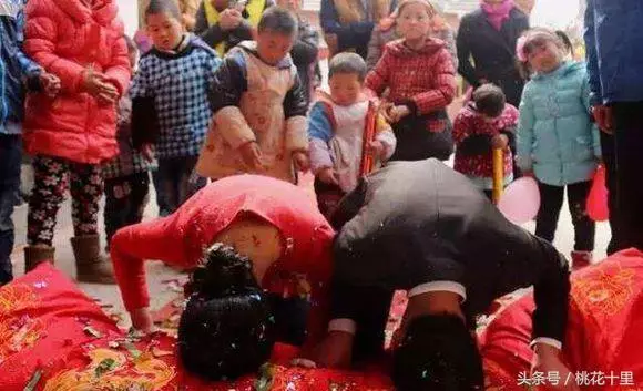 我生兒子,婆婆給我兩萬元紅包,接過紅包後,我決定跟她斷絕來往
