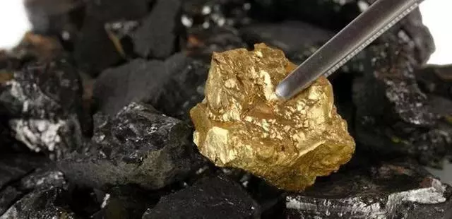 這裡藏有1000億噸黃金,夠全人類花50萬年,為何從沒有國家敢挖?看完總算明白了!