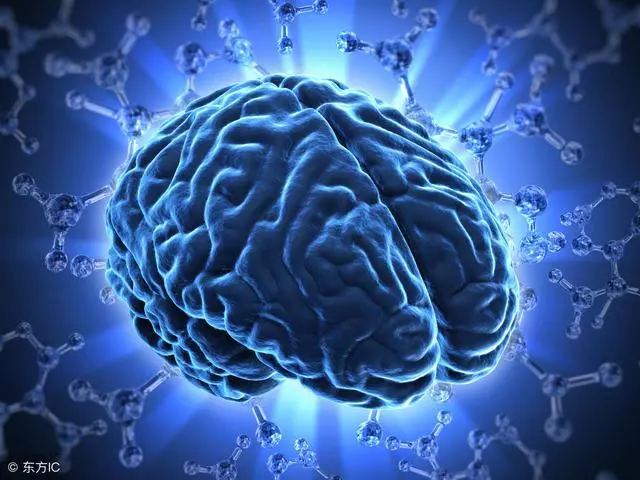 高血壓患者有這5種行為,可能是中風的前兆,別無視了