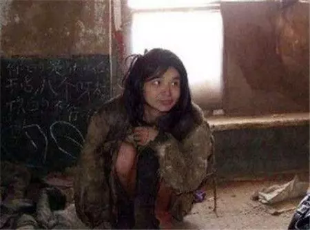 女大學生好心請老人吃了一碗面,卻因此被囚深山15年,只因信錯一件事