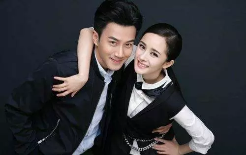 離婚後劉愷威抱女兒首次現身,小糯米正臉照曝光,長相酷似楊冪
