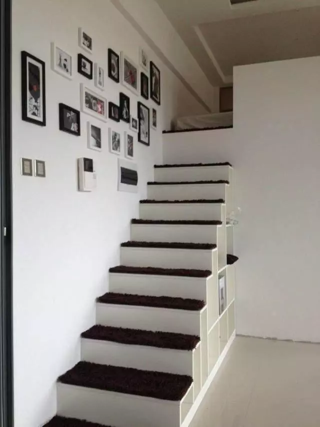 小資女買9坪小套房,她PO出「屋內完美格局」照,竟然發揮巧思「把床放在衣櫃上」讓網友讚翻!