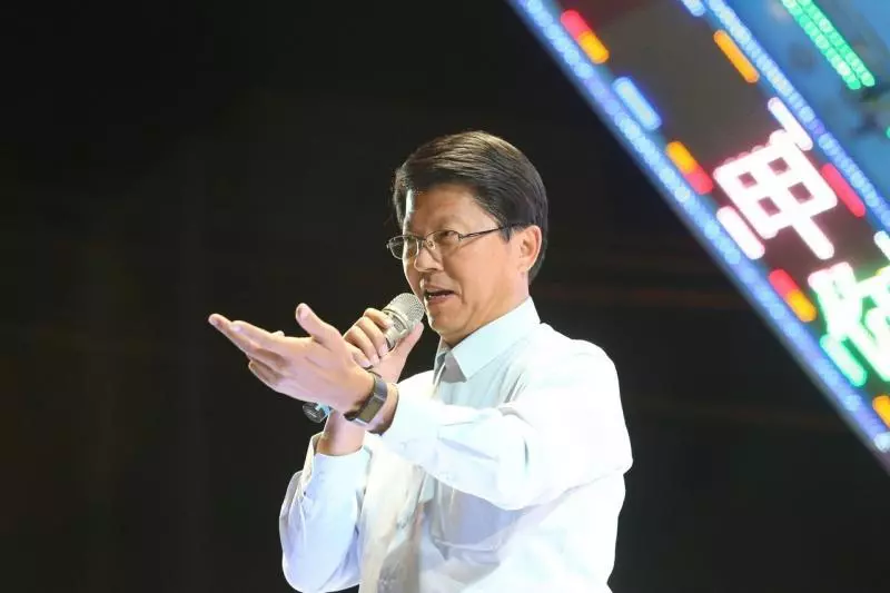 賴神緩辭!謝龍介證實遷戶籍:願為黨一戰參選立委