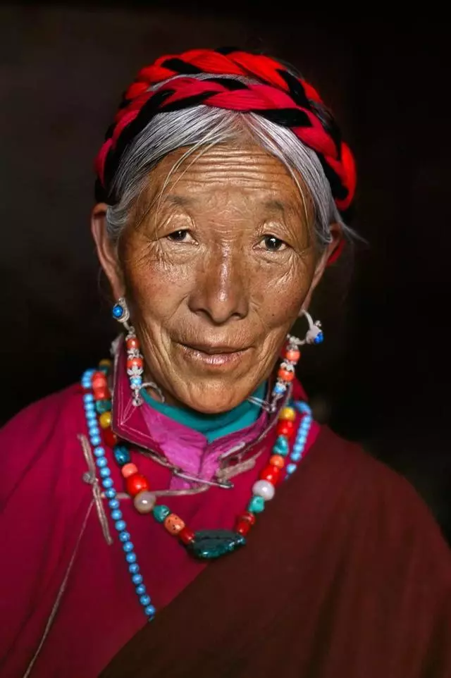 他記錄人們最真實的一面,讓我們了解世界各角落不同的生活