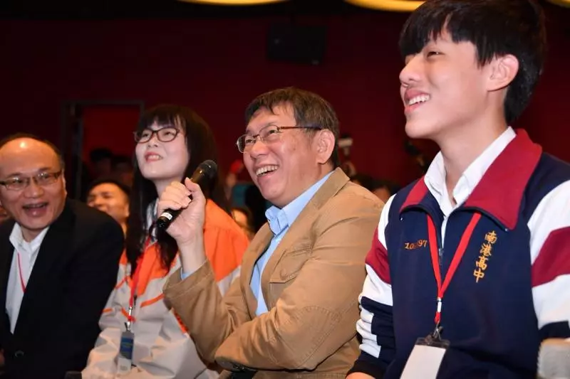「柯韓會」先緩緩 立委補選先對決