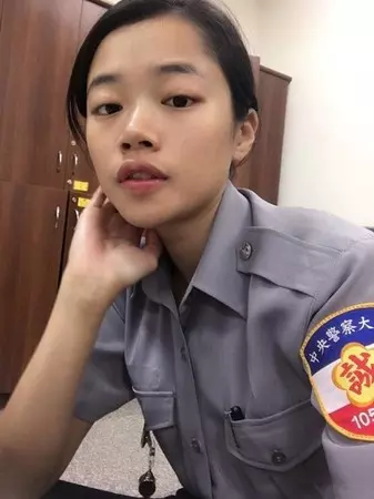 「警界舒淇」幫攝瞬間圈粉600人!IG曝光「渾圓深溝」照出土