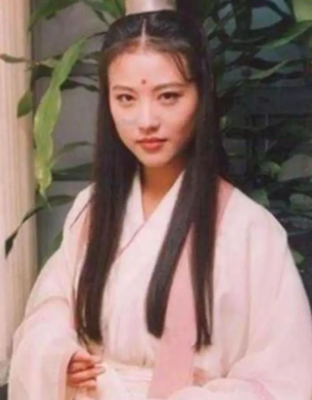 劉嘉玲李若彤周海媚「20年後」再合照,年過40的李若彤還在走少女風