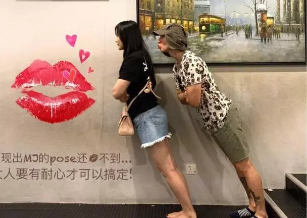 吳尊曬一家旅行照片,豪華程度令人瞠目結舌,不愧是文萊豪門