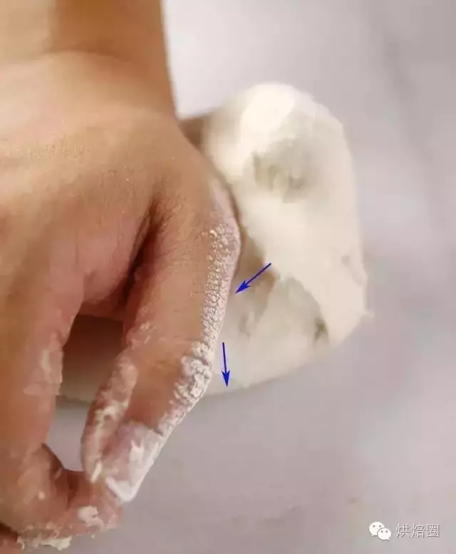 手工揉面快速出膜又不累的方法!關鍵在這幾個揉面技巧上……