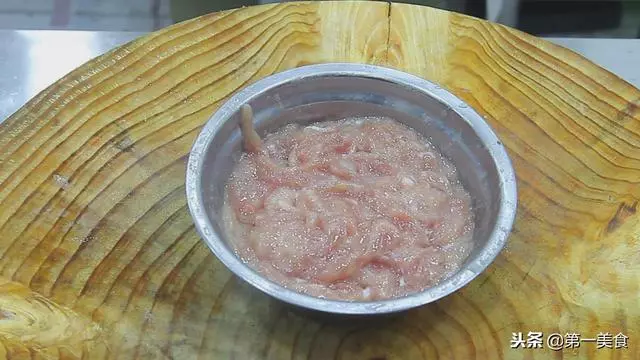 這才是京醬肉絲正確的做法,廚師長詳細講解技巧,口感純正嫩滑