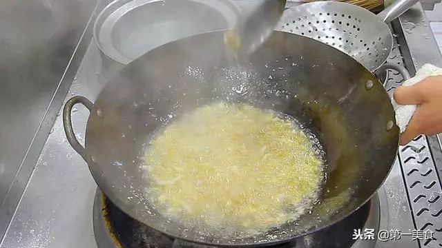 這才是京醬肉絲正確的做法,廚師長詳細講解技巧,口感純正嫩滑