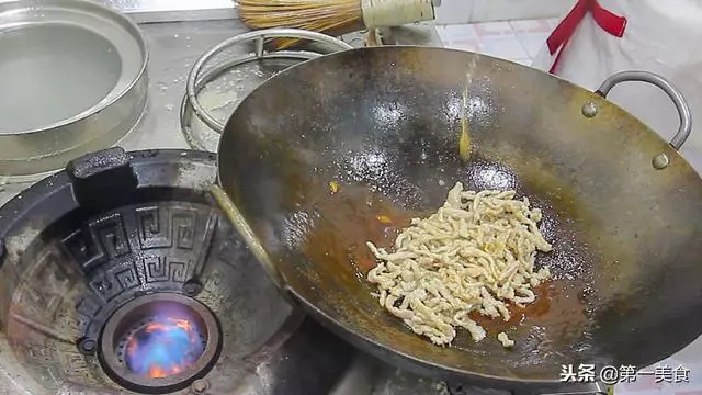 這才是京醬肉絲正確的做法,廚師長詳細講解技巧,口感純正嫩滑