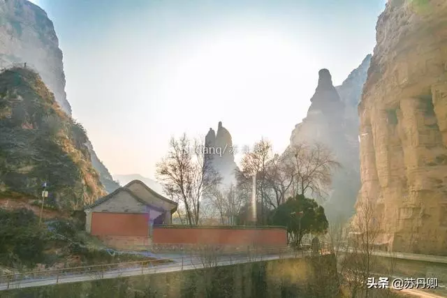 黃河三峽藏千年石窟,比莫高窟早100年,鑿刻世界第九大佛