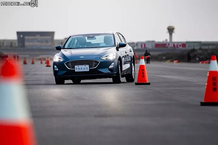 Ford Focus 全新第四代車型快閃測試,頂級競爭力建構銷售實力!