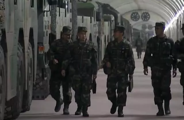 軍工戰線再獲重獎!東風快遞金鐘罩大功告成,移山填海威力空前