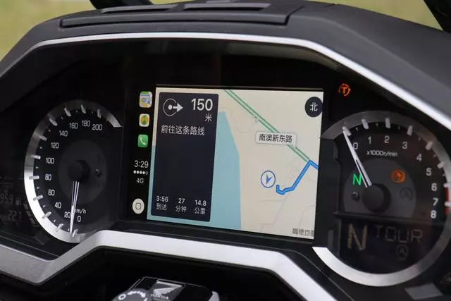 本田夢幻機車黑科技滿滿 時尚全能,能跑山能旅行