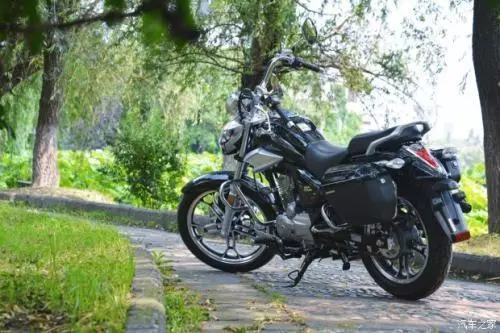 太子車迷福音,這款TR150售價不到一萬元,油耗更低至1.75L!