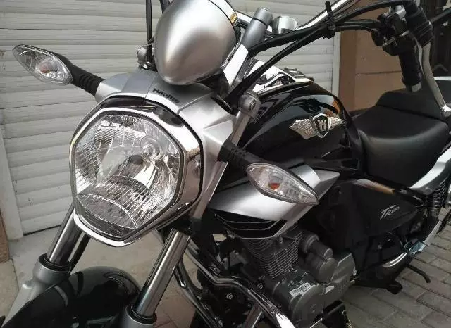 太子車迷福音,這款TR150售價不到一萬元,油耗更低至1.75L!