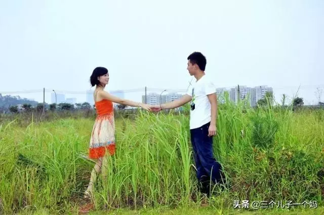 我和小姑子同時坐月子,婆婆跑去小姑子家,三年後我對她感激涕零