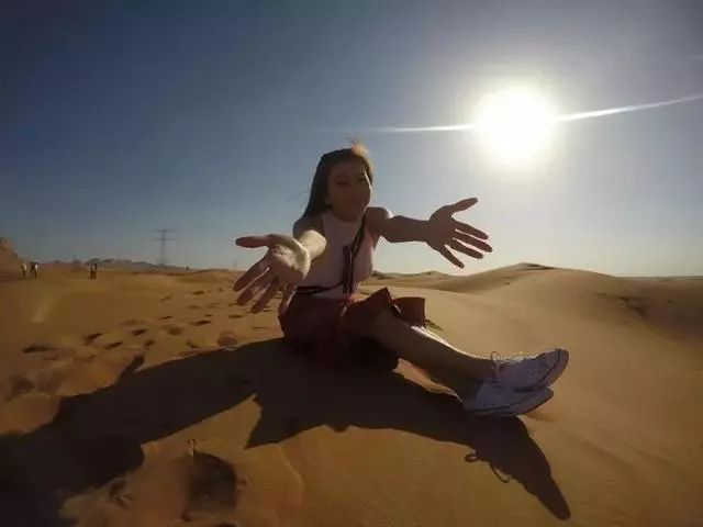 32歲TVB小花獨游杜拜曬美照 網友疑問:男友操刀?