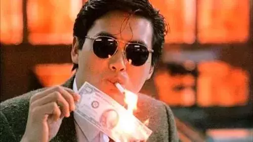 忘了范冰冰吧!62歲周潤發裸捐56億,這才是中國明星的良心!
