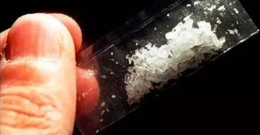 新加坡民航局提醒:25歲女孩機場入境,幫朋友帶了這些東西,被判死刑!不要攜帶危險物品登機……