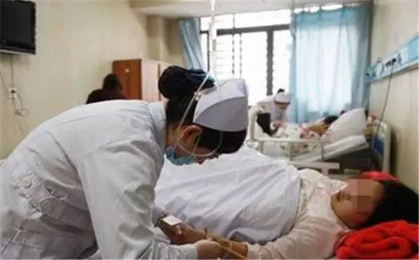 37歲產婦誕下龍鳳胎,丈夫狠心拔掉呼吸機,醫生卻為丈夫點讚!