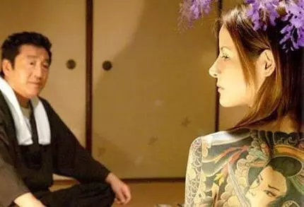 日本黑幫與臺灣組織發生衝突,臺灣人就憑一個字,逼到日本人逃到警局求庇護!