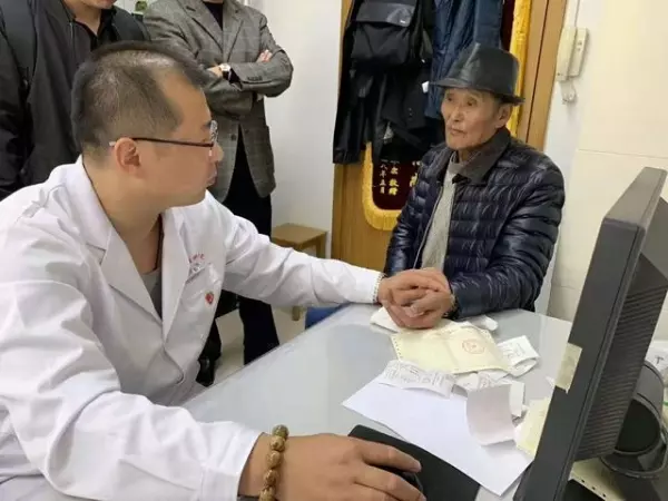 一位75歲肺癌患者的親身經歷,從呼吸機到服藥他到底經歷什麼?