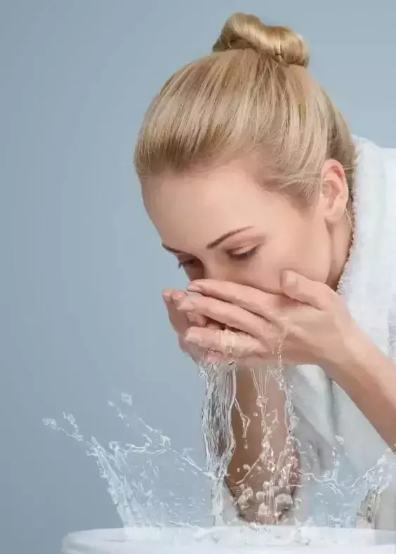 太威了！花露水這樣用，居然可以省掉你一半的冷氣費！！家庭主婦不能不知道的小撇步！一定要收藏！ 