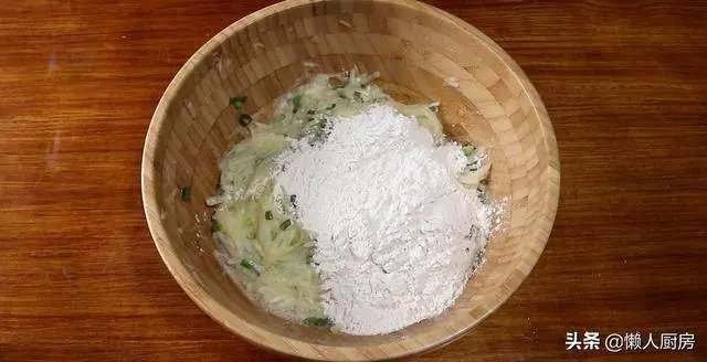 蘿蔔絲餅這麼做好吃,不揉麵,不包餡兒,適合懶人做