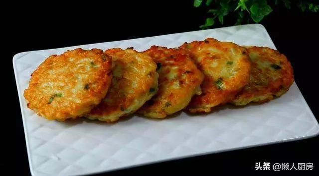 蘿蔔絲餅這麼做好吃,不揉麵,不包餡兒,適合懶人做