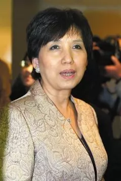 她是「鴻海集團」最神秘的「地下皇太后」,郭台銘花錢還要她點頭!43年來「掌管4兆帝國」原來她和郭台銘「私下關係」驚人!