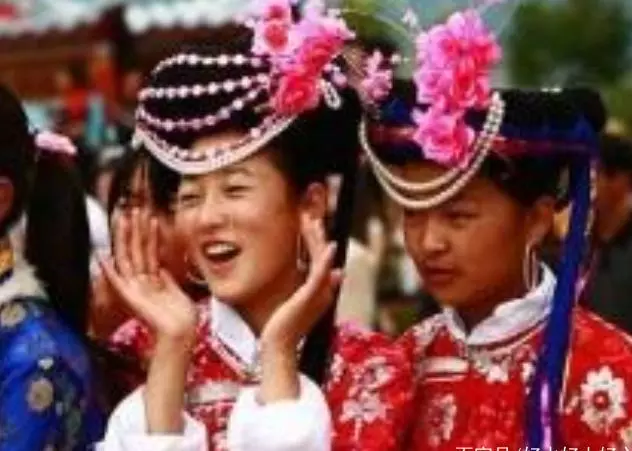 中國一個「奇特」的民族,男不婚女不嫁,居然用這種方式生育後代!