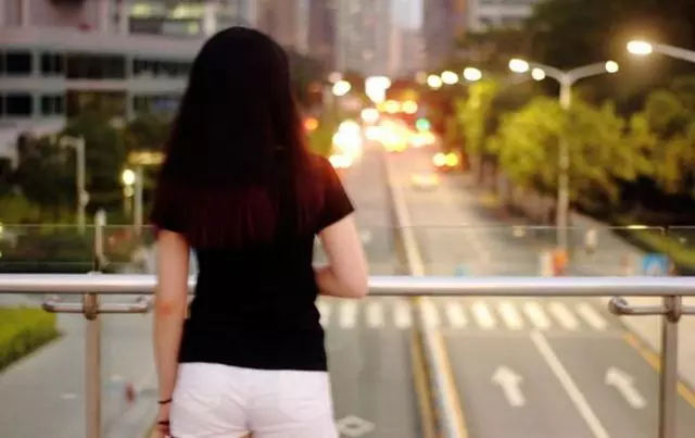 女子分手三個月後,收到男友發來的3張圖片,打開一看傻了眼