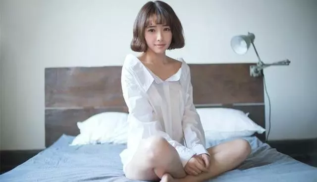 網吧一陌生女子跟我搭訕,請她吃了一頓飯,我才明白背後的陰謀