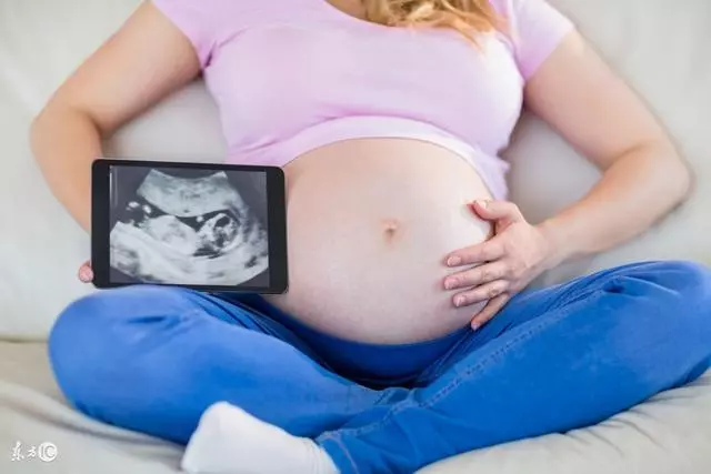 兒子養了3年多,聽到婆婆與老公的對話,我才知道自己是個傻子!