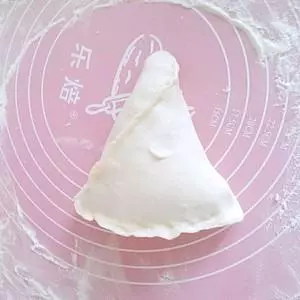 烙大餅的家常做法,看著就好吃哦