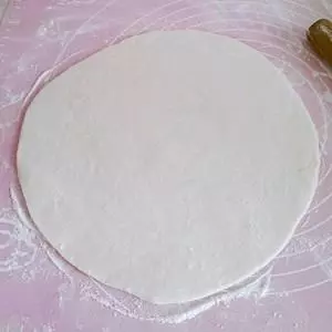 烙大餅的家常做法,看著就好吃哦