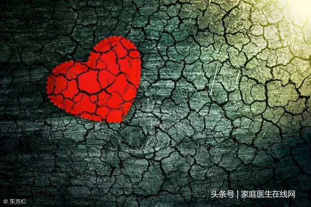 62歲男子浴室猝死,洗澡時這3個壞習慣,早改更安全