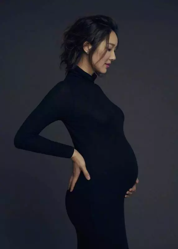 王祖藍女兒正面照首曝光,臉型像爸爸,五官像媽媽,網友大讚超美