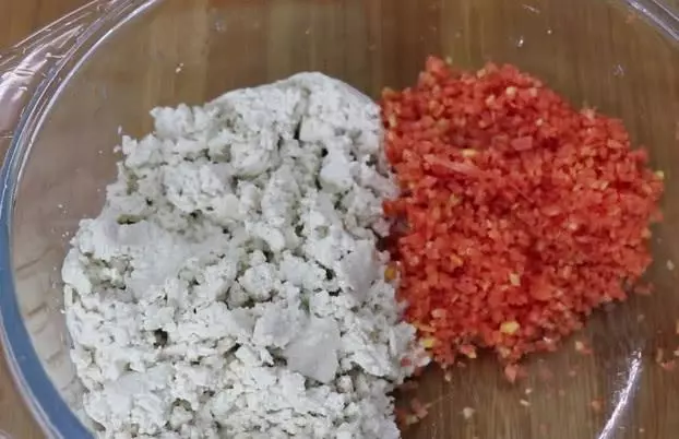 豆腐別再紅燒了,試試這種做法,一頓能吃個2斤,味道鮮美還簡單