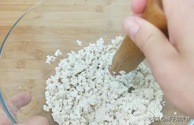 丸子的新做法,我們全家都吃撐了,又香又鮮,比韭菜丸子還要香