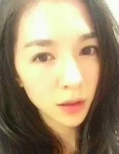 顏清標4個兒子「全把校花娶走」看到孫子合照才知道基因有多狂!