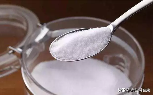 45歲以後,血管好不好「先看腳」,戒掉2事,血管健康人長壽