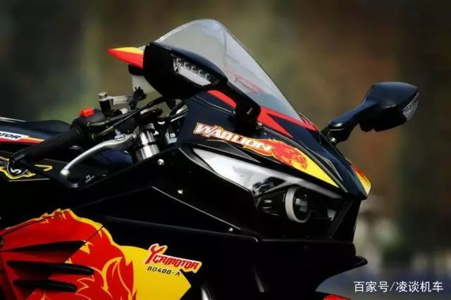 這輛國產大排量跑車性價比挺高,帶ABS系統,可惜毀在了外觀上!